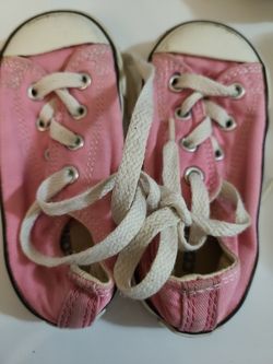 4 pairs of Converse size 6 kids