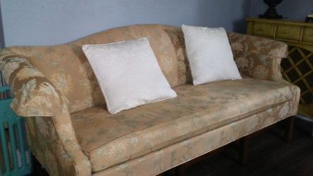 Ethan allen couch