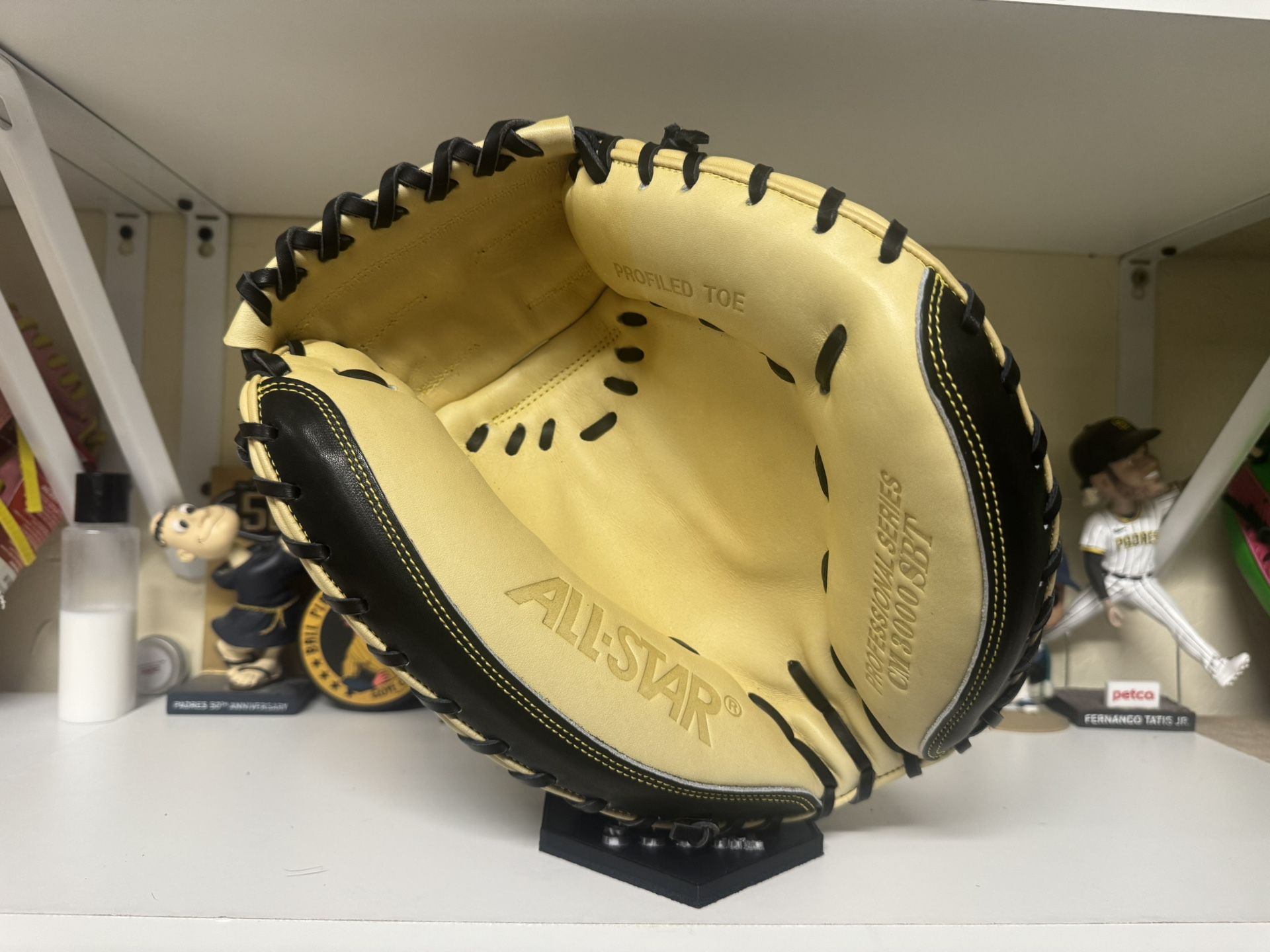 All Star Pro Elite Catchers Mitt CM3000SBT
