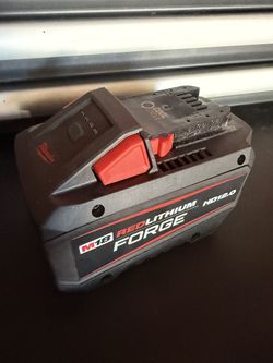 Milwaukee M18 18V Lithium-Ion REDLITHIUM FORGE HD 12.0 Ah Battery
