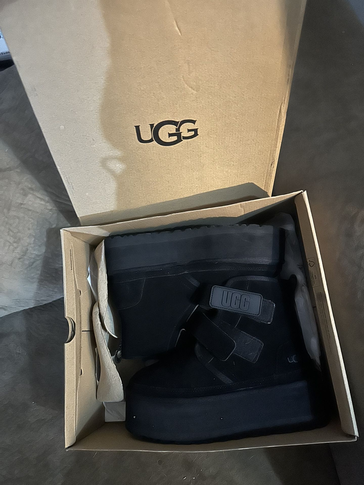 Boots Ugg Size 7