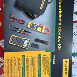 Brand New Fluke Electricians Kit 