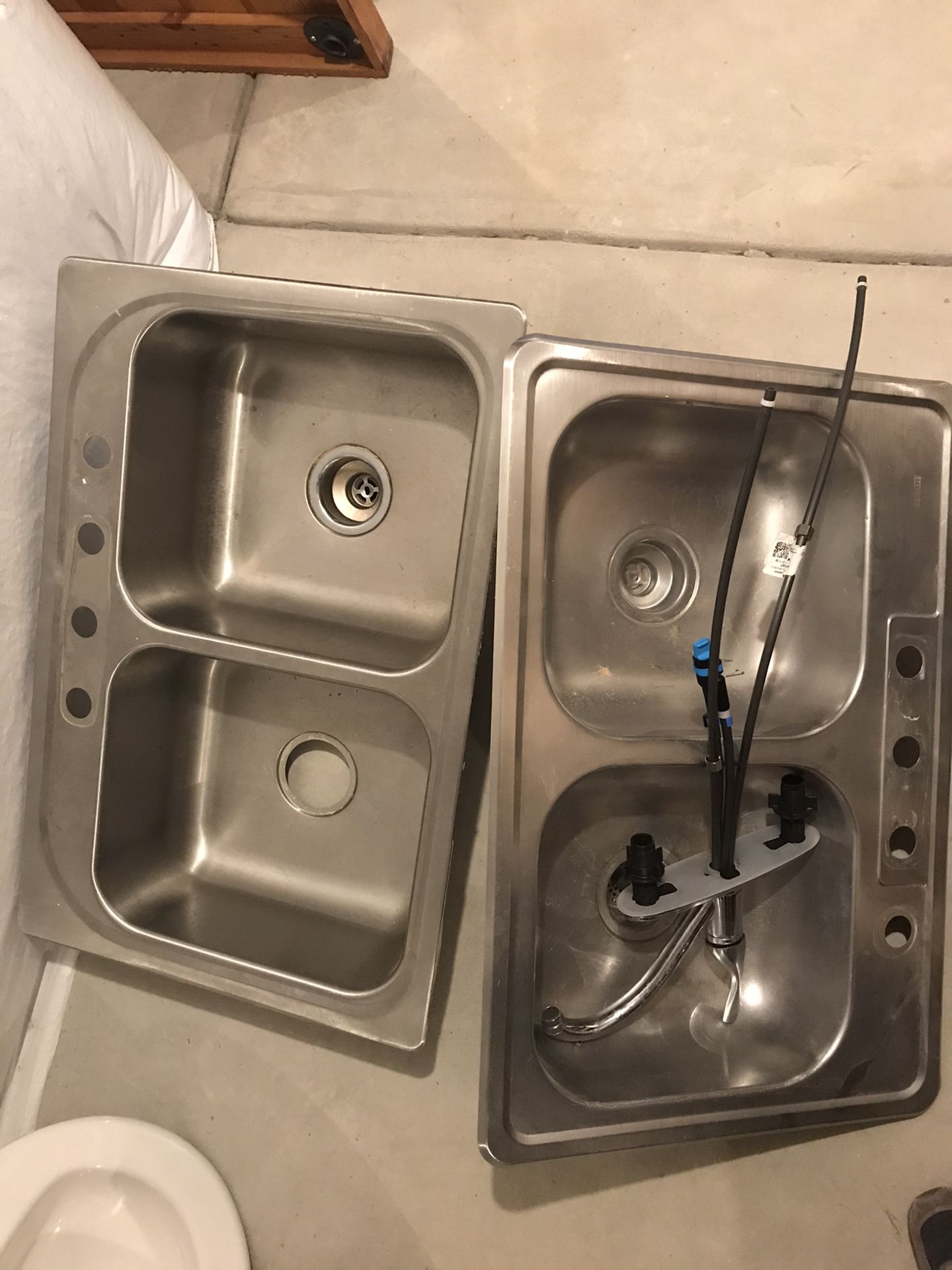 (2) stainless steel kitchen sinks & (1) faucet $50 for both