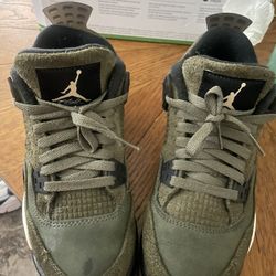 Jordan 4 Olive green
