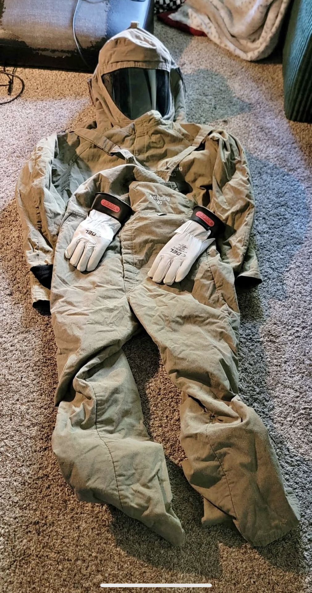 2018 RevoLite 40 Cal Arc Flash Suit – Excellent Condition!