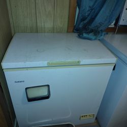 Galanz Chest Freezer 