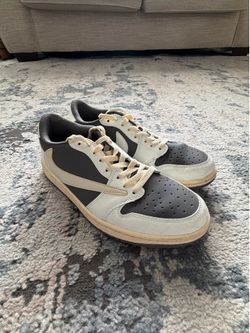 Travis Scott Mochas Size 10