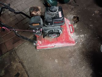 PLATE COMPACTOR IN GOOD WORKING CONDITION