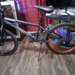 Mongoose Bmx Bike 20 Inch