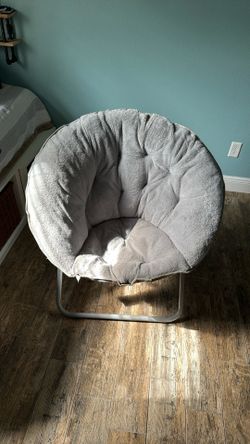 $25 Fluffy Chair Only Been Used A Few Time