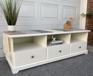 White tv Console IKEA