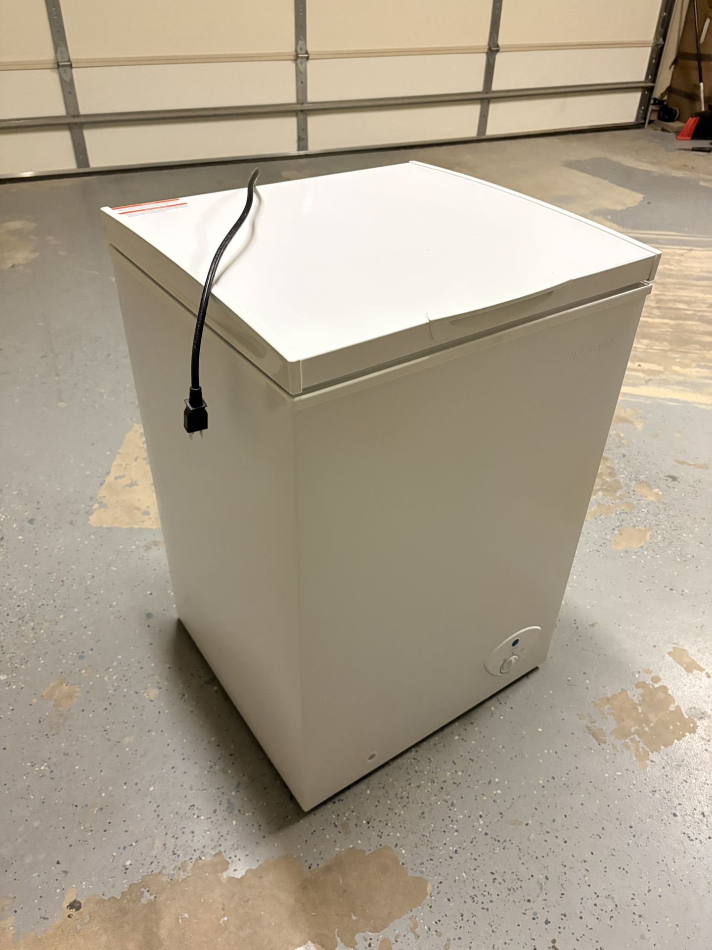 Insignia 3.5 cu ft Freezer