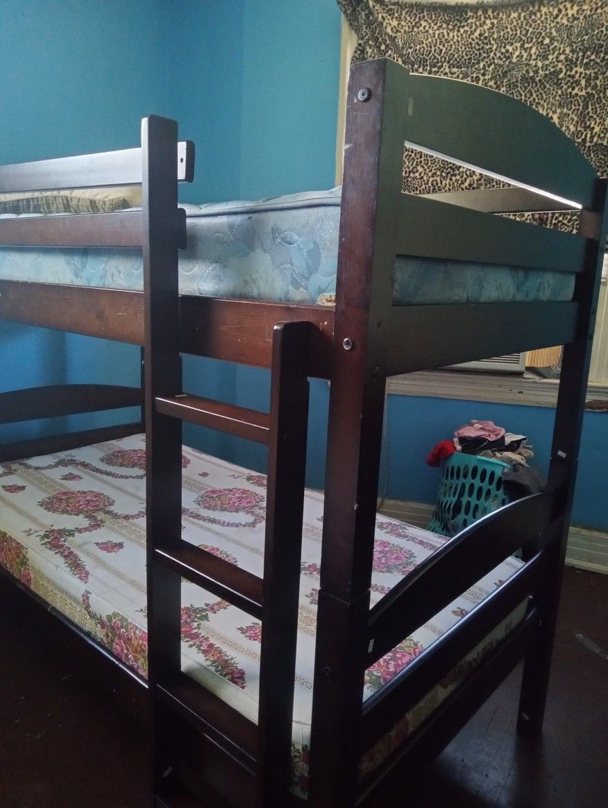 Wood Twin Bunk Bed Maple