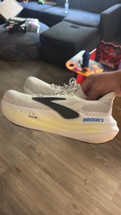 BROOKS