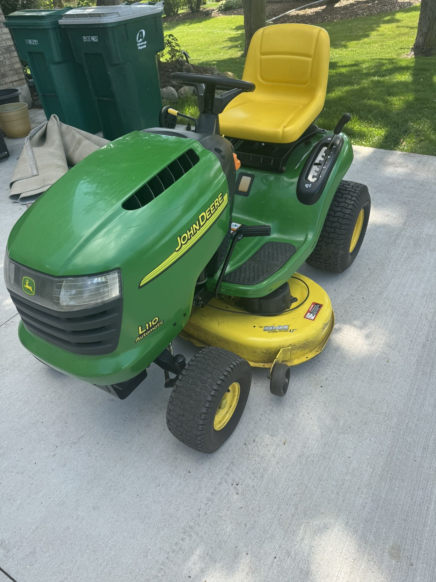 John Deer Lx110 Hydro 42” Mower