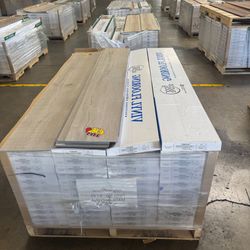 Up $0.89/sq ft 5.5mm~10mm Luxury Vinyl Plank Flooring SPC Flooring Wholesale Price 100+ Colors Available