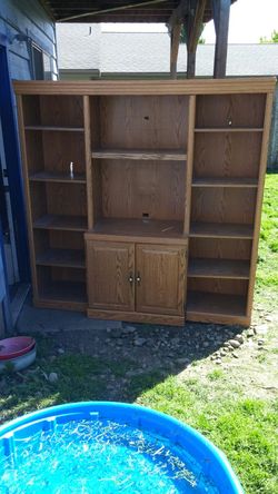 Entertainment center