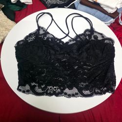 Black and brownish/grasping  lace crop top with floral design #lace #floral
