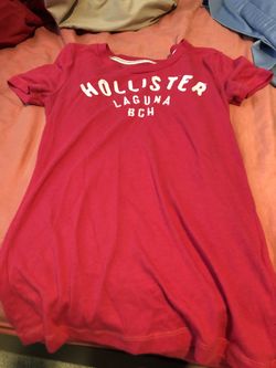 Size Small Hollister T Shirt 