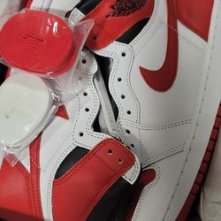 Nike Jordan 1s Heritage 