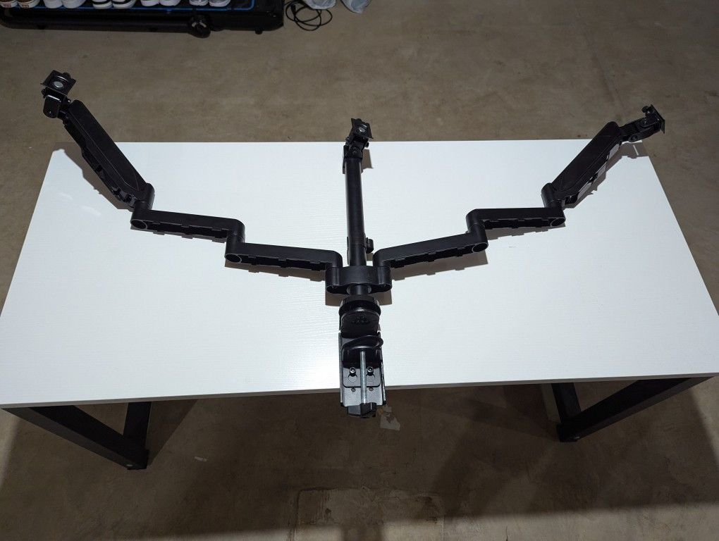 Triple Monitor Mount