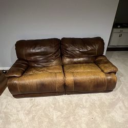 AMAZING COMFORTABLE COUCH 