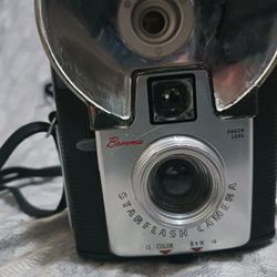 Kodak  Brownie  Starflash Camera  With Original  Batteries 