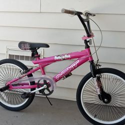 20 INCH GIRLS NEXT BMX BIKE SUPER NICE LIKE BRAND NEW READY TO RIDE ANYWHERE EVERYTHING IS IN NEW WORKING ORDER NICE BIKE GREAT DEAL