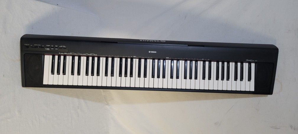 Yamaha NP-30 Portable Grand Piano Digital Keyboard