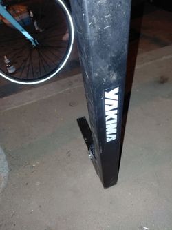 Yakima hitch mounted bicycle carrier rack