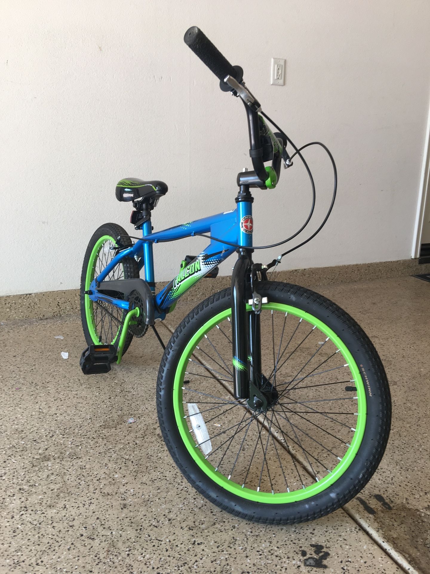 Schwinn Falcon 20” Kids Bike Blue - Main Image