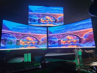 3 Monitors With Stand