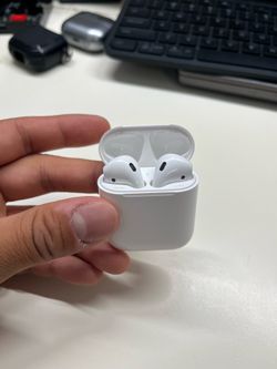 Apple AirPods 2nd Generation