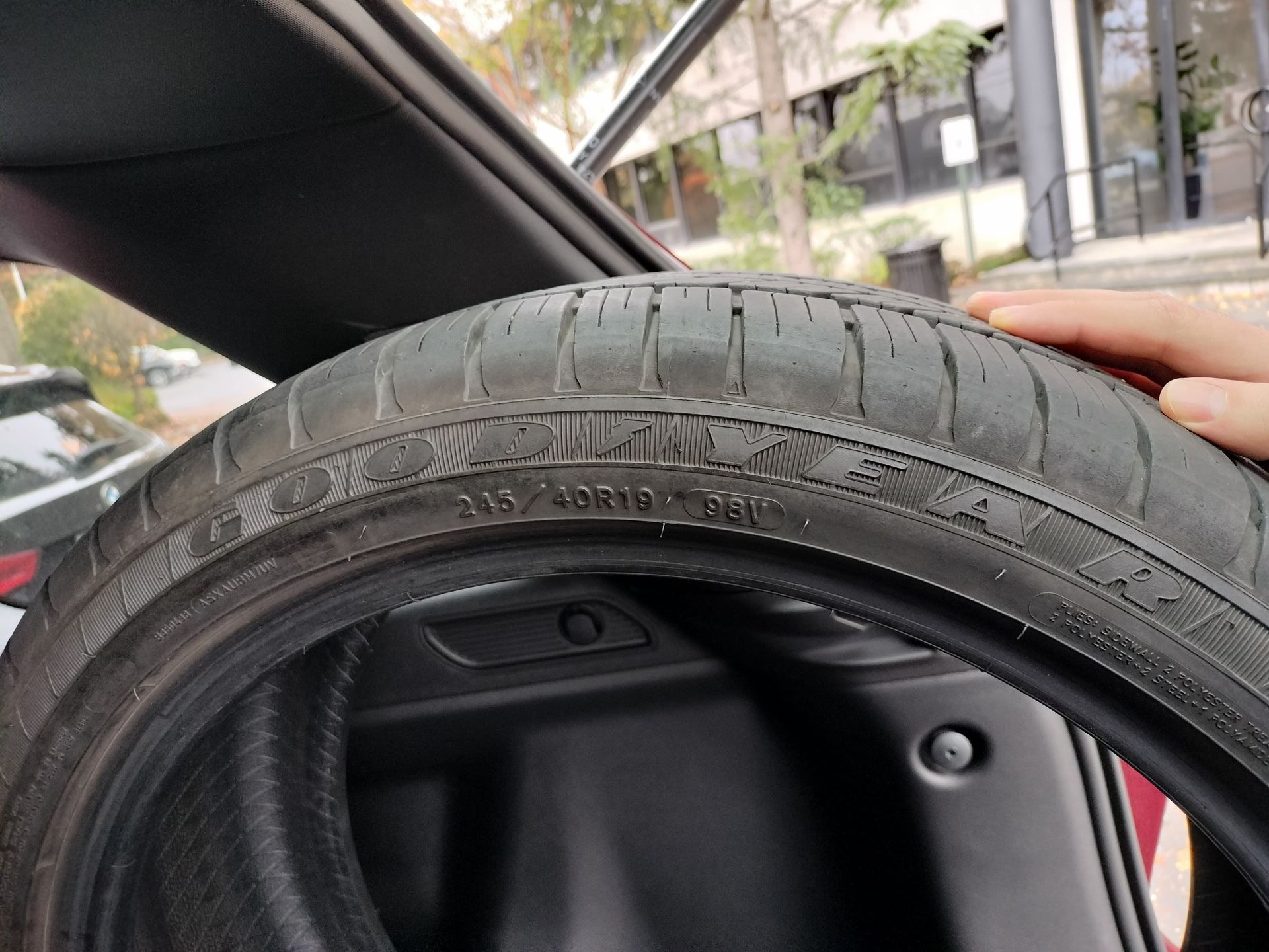 Good Year 245/40R19 Run flat Tires (7 Tires)