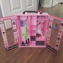 Barbie Closet 
