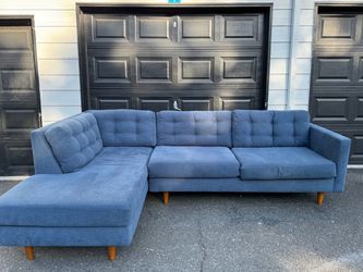 🔥Mid-century modern blue tufted sectional with chaise, made in USA