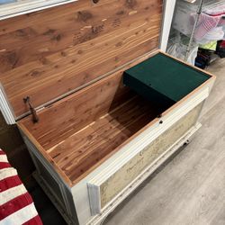 Lane Cedar Chest