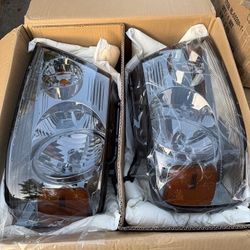 04-08 Ford F-150 Smoked Lens Headlights With Amber Corners