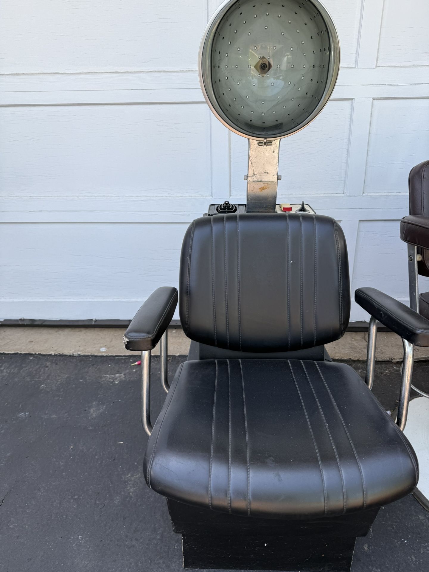 Salon dryer chair