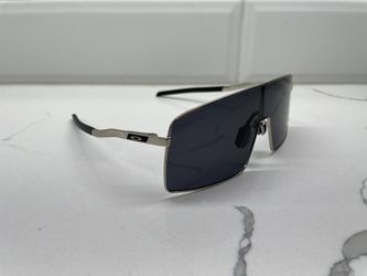 Oakley Sutro Titanium Prizm