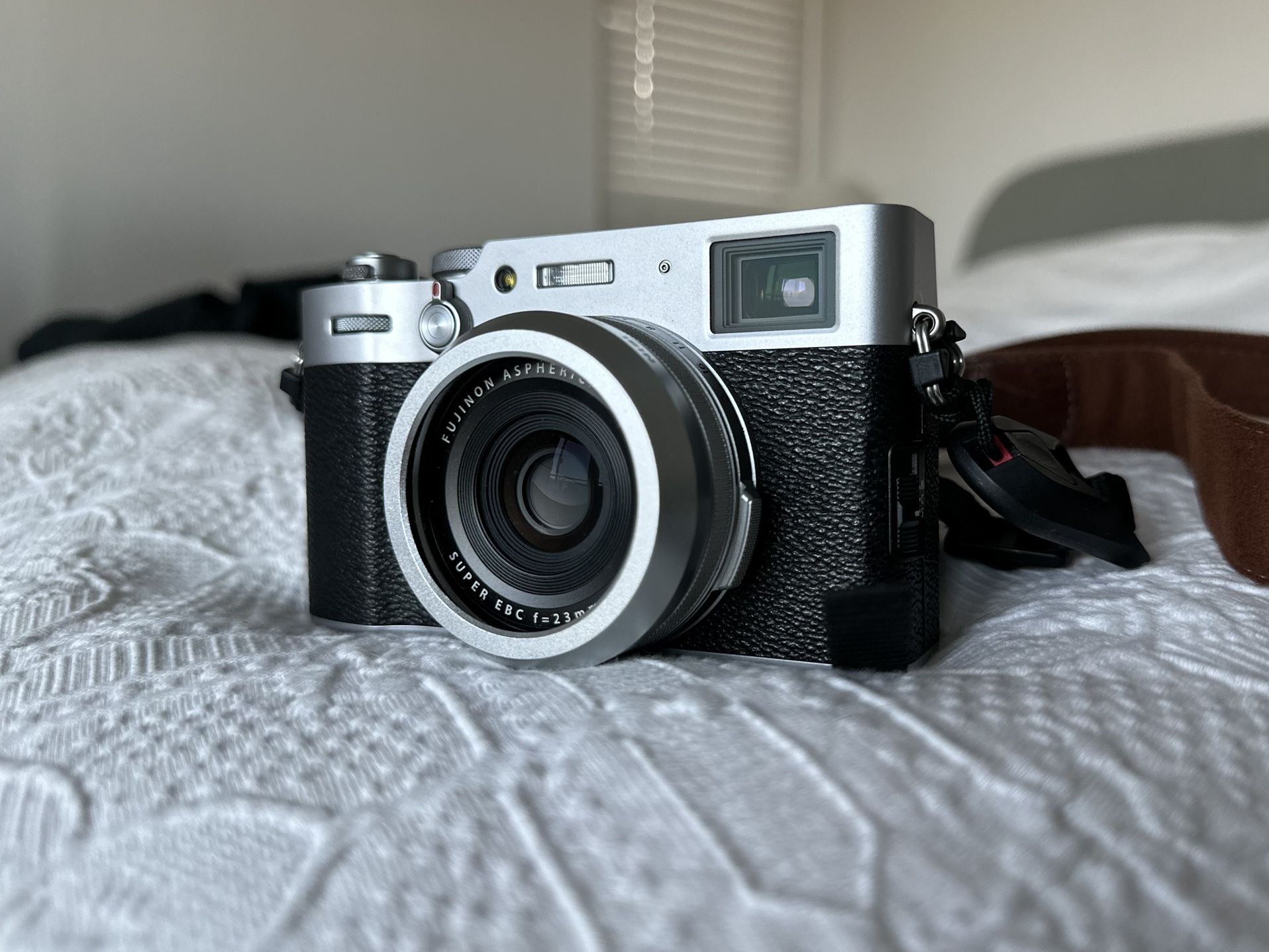 Fuji X100V for Sale - Excellent Condition!