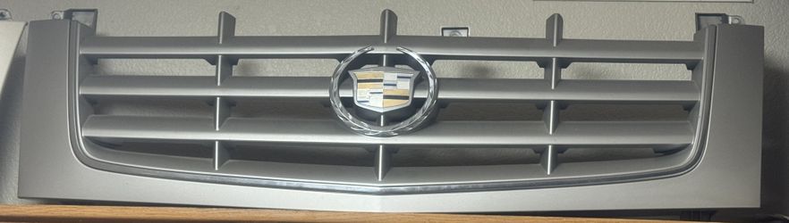 02 through 06 Escalade grill