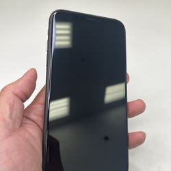 iPhone 11 unlocked 64GB