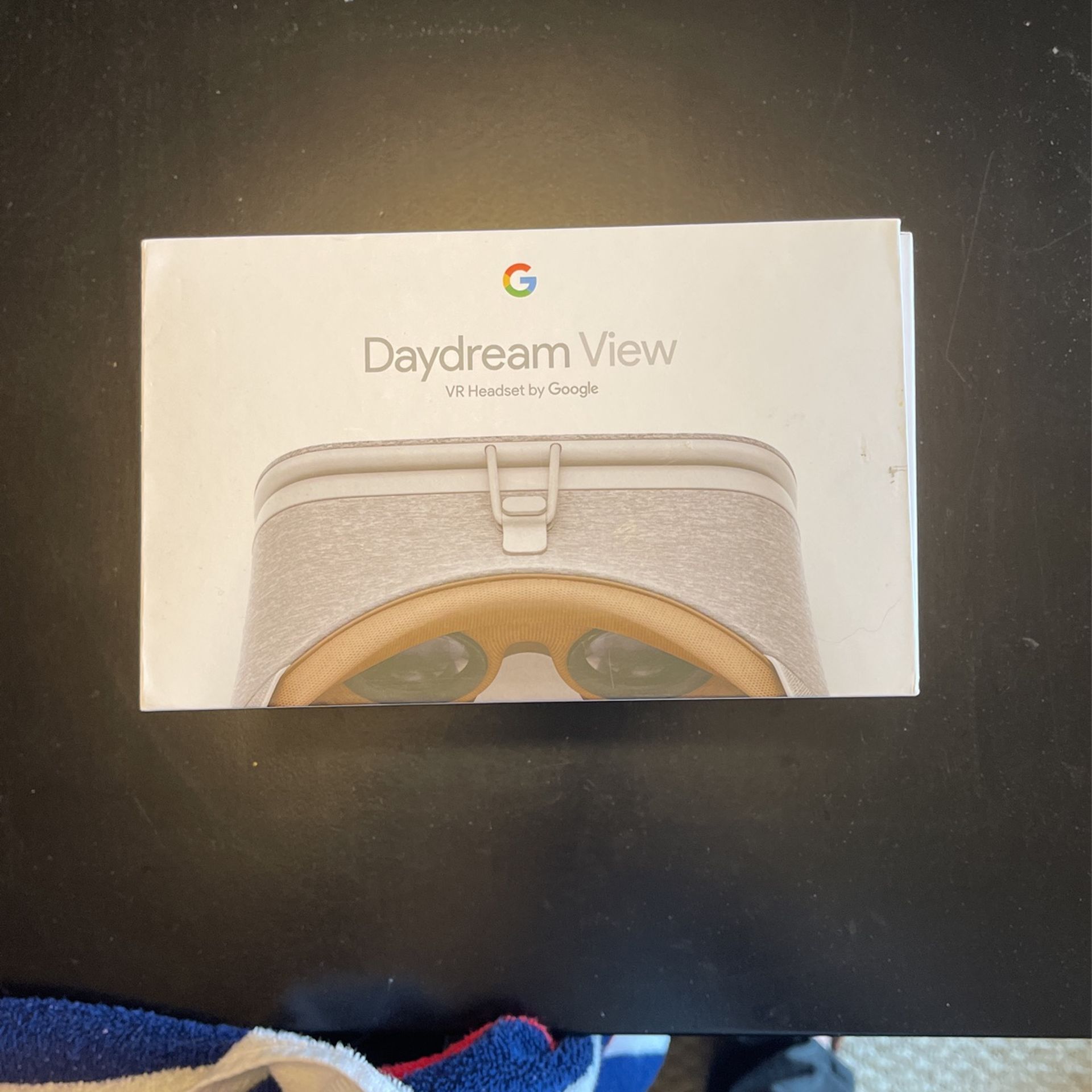 Google Daydream View VR Headset 