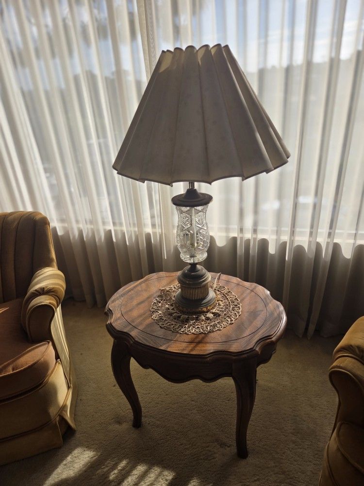 ITALIAN VINTAGE ANTIQUE SIDE TABLE