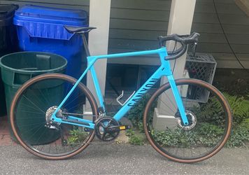 XL Canyon Endurace Bike. Carbon Fiber, Electrobic Di2 Groupset
