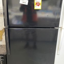 WHIRLPOOL WRT108FZDB 18.2 Cu. Ft. Top-Freezer Refrigerator EE1