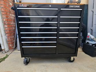 Craftsman/Ball-Bearing Grip Latch tool box