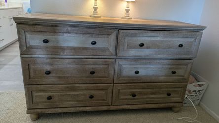 Dresser