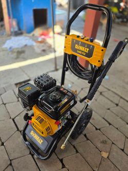 DEWALT
3400 PSI 2.5 GPM Gas Pressure Washer with Maintenance-Free Pump, Heavy-Duty Commercial Cold Water Power Washer